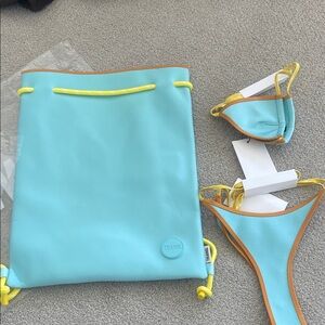 Triangl VINCA - ROQUE NEOPRENE TRIANGLE BIKINI SET